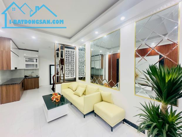 Bán Nhà Trung Tâm Quận Hoàng Mai - Diện Tích 35m2, Giá Chỉ Hơn 5 Tỷ! - 1