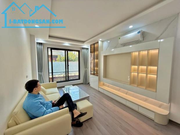 Bán Nhà phố Đội Cấn DT 32m x 6 Tầng THANG MÁY MT 4m Giá 8,4 tỷ - 4