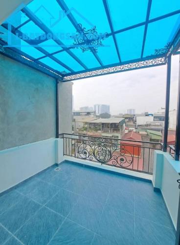 Bán Nhà phố Đội Cấn DT 32m x 6 Tầng THANG MÁY MT 4m Giá 8,4 tỷ