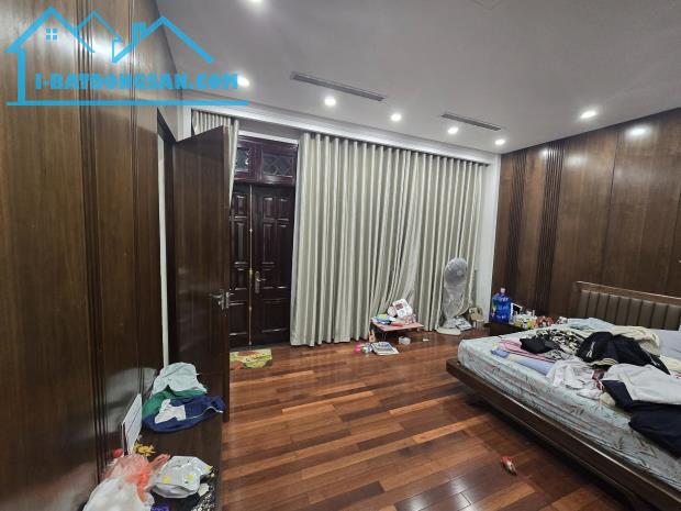 NHÀ ĐẸP LÔ GÓC, THANG MÁY,  2 MẶT NGÕ, ÔTÔ TRÁNH, NỘI THẤT CHÂU ÂU, CHỦ TẶNG LẠI HẾT. - 2