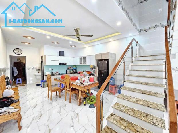 CẦN BÁN CĂN NHÀ 2 LẦU 1 TRỆT SIÊU ĐẸP PHƯỜNG TÂN BIÊN - BIÊN HOÀ - 2