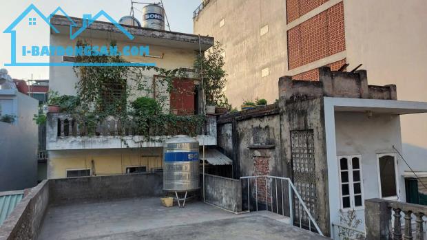 Cho thuê nhà kinh doanh MP Trương Định 38m2, 3 tầng, 2 PN, KD VP, C.ty, Thuốc...