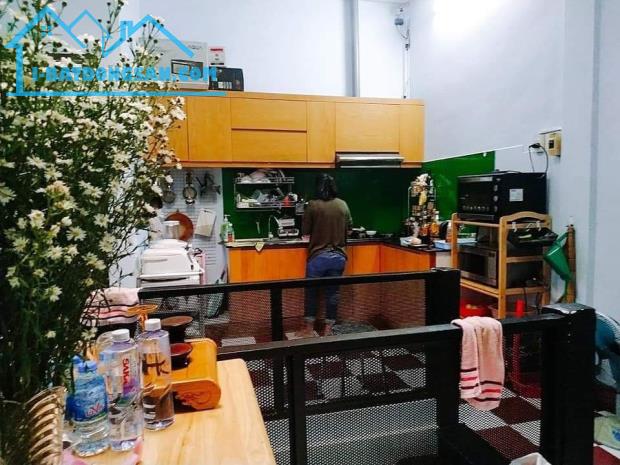 BÁN NHÀ MẶT TIỀN NGUYỄN TRI PHƯƠNG QUẬN 5 - 100M2