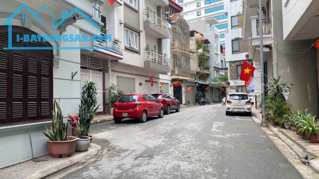 NHÀ MỚI DÂN XÂY KHU PHÂN LÔ NGUYỄN VĂN CỪ 38M, 7T, MT4M, THANG MÁY, GARA, FULL NỘI THẤT