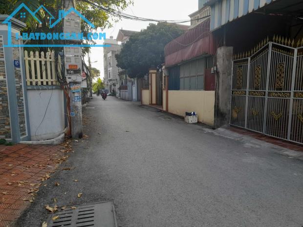 ĐẤT CHÚC SƠN ĐƯỜNG THÔNG ÔTÔ ĐỖ CỬA - 1