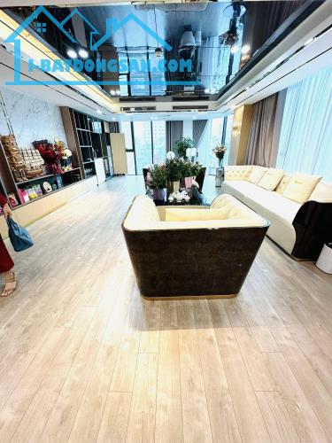 Tuyệt Phẩm, Bán Mặt Phố Khu Hòa Mã, Tuệ Tĩnh, Quận HBT: 86m2, MT gần 6m, 9 tầng. Vị trí cự - 3