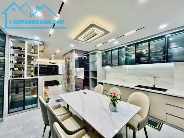 Bán Nhà Mặt Tiền Kinh Doanh Có Thang Máy Đường Phạm Huy Thông, Phường 06, Quận Gò vấp - 4