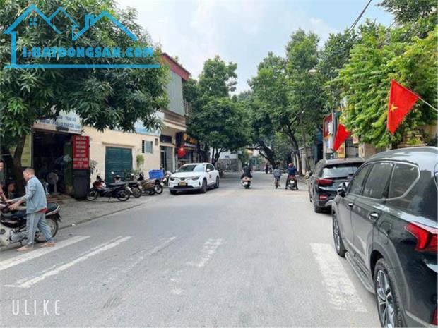 Mặt phố Bồ Đề 65m,mặt tiền hơn 9m,Đg 3 ô tô tránh,vỉa hè 3m,dòng tiền đỉnh,giá chào  27.x
