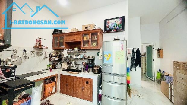 💥🆘🔥GẤP BÁN, BÌNH TÂN, Ô TÔ ĐỔ CỬA, 150M2, 3TẦNG,, NGANG 7M, DÒNG TIỀN, NHỈNH 11 TỶ - 2