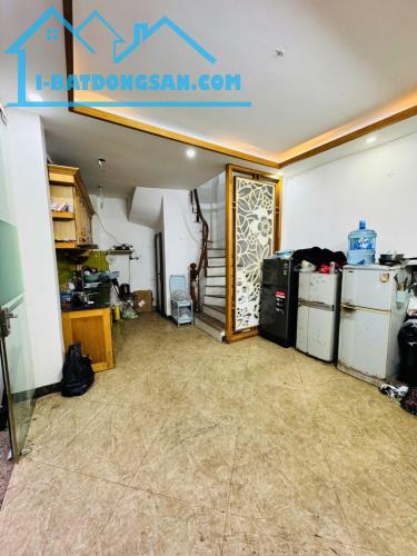 💥 Nhà phố Dịch Vọng, 7,x tỷ nhà đẹp ở ngay, ngõ nông, rộng, mặt tiền khủng.