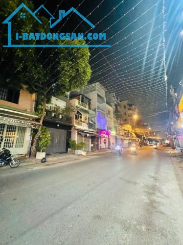 Bán Nhà 50m²  Đường Lê Sát, Quận Tân Phú, Hẻm xe hơi