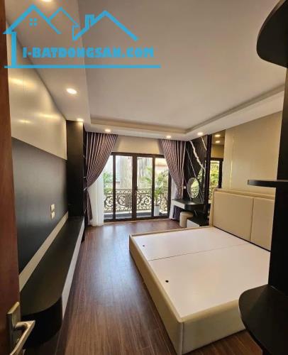 MẶT NGÕ KIM NGƯU - 30M RA PHỐ - NGÕ THÔNG ÔTÔ VÀO NHÀ - GIÁ 18 TỶ - 4