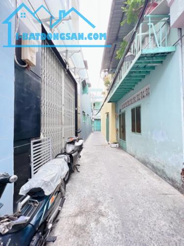 BÁN NHÀ QUẬN 4, ĐOÀN VĂN BƠ, 2 TẦNG 73M2, 5,X TỶ