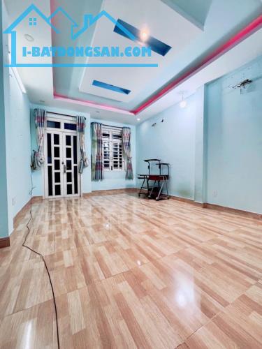 Siêu Phẩm nhà Hồ Văn Long gần ngã tư Gò Mây hẻm 5m thông 70m2,3Tầng Nhỉnh 5tỷ - 2