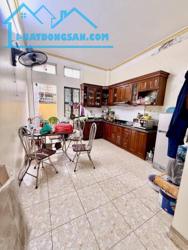 [HIẾM] Bán nhà Đông Ngạc dân xây 4 tầng 44m2 trước nhà thoáng, kinh doanh thoải mái, 8.1tỷ - 2