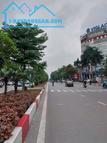 BÁN NHÀ HOÀNG QUỐC VIỆT, HAI THOÁNG, Ô TÔ ĐỖ GẦN – 39M2 x 5T, 7.79 TỶ