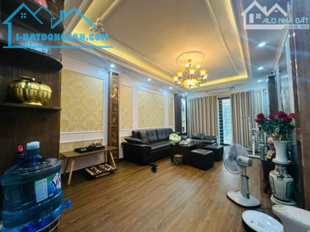 TÔI BÁN NHANH NHÀ CỔ NHUẾ – 95M² – SĐCC - GIÁ CẮT LỖ ĐƯỜNG TO THÔNG THOÁNG - 2