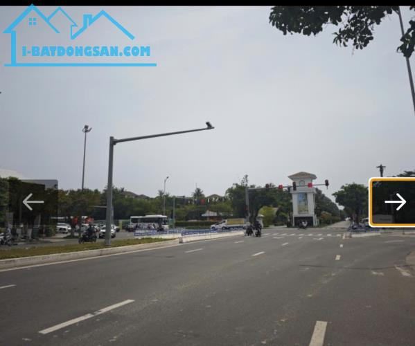 vị trí độc tôn. lô đất mặt tiền hồ xuân hương 200m2. giá 38tỷ thương lượng. - 1