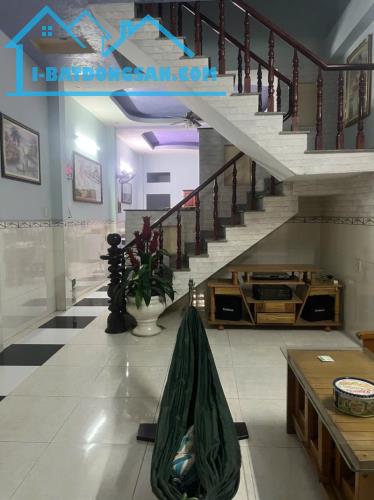 Bán nhà 93m2 1T1L Dĩ An,đường 2 xe hơi,gần ngã tư Chiêu Liêu