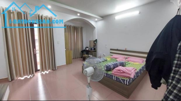 Bán nhà An Lạc, Sở Dầu, Hồng Bàng, Hải Phòng. 2,5 tầng, 82m2, 5 tỷ. N4,5m nở hậu, d2 - 2