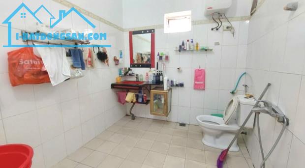 Bán nhà An Lạc, Sở Dầu, Hồng Bàng, Hải Phòng. 2,5 tầng, 82m2, 5 tỷ. N4,5m nở hậu, d2 - 3