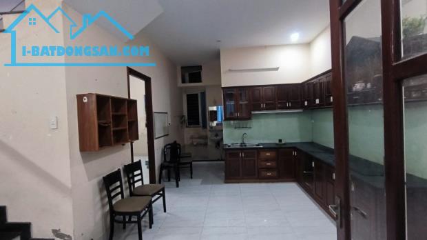 # Nhà Kiệt Hoàng Thúc Trâm, gần Ô tô đậu, 77m2, 2 tầng đúc, 3..x tỷ