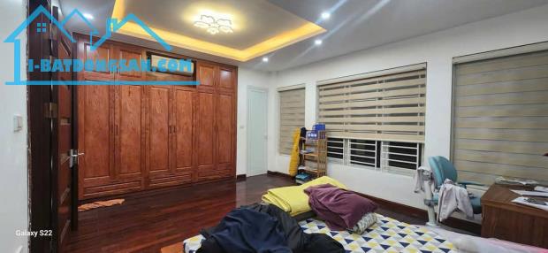 BÁN NHÀ PHỐ MẠC THÁI TỔ - CẦU GIẤY 55M² - 5 TẦNG - Ô TÔ TRÁNH - VỈA HÈ RỘNG GIÁ 22.6 TỶ