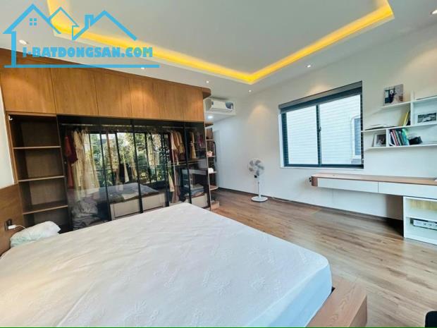 Bán nhà Hoàng Cầu 45m2 x Mt 5m phân lô trung tâm sát hồ Hoàng Cầu. - 1