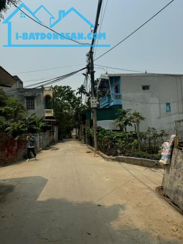 72m lô  góc ô tô thông tứ phía sát đấu giá rặng nhãn xuân mai,quốc lộ 6 giá 2,5tỷ