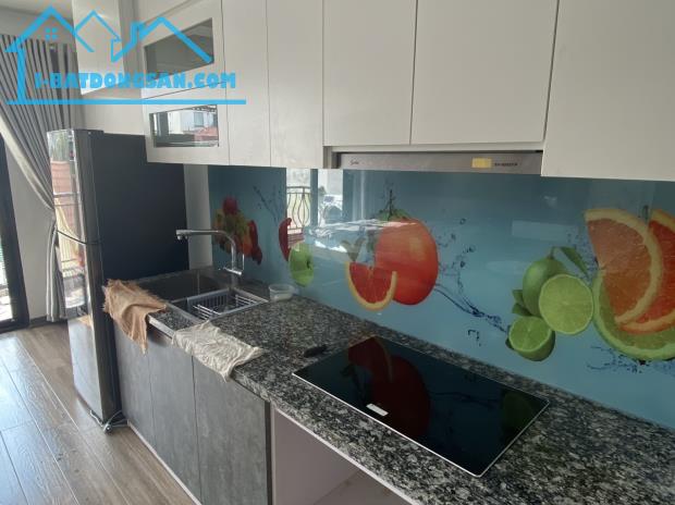 Cho thuê Căn Apartment tại Ngõ 193 Trích Sài, Tây Hồ. Ban công View mặt hồ Tây. Chỉ 6tr - 1
