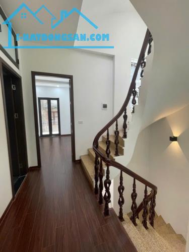 Ch.ính chủ cần bán nhà khu Bùi Xương Trạch. DT : 65m x 4 tầng / SĐCC