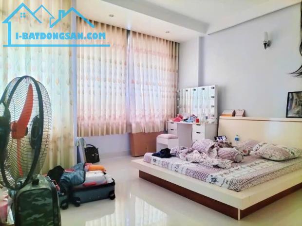 Bán nhà Biệt thự Mini, Hẻm 8m Trương Công Định - Bàu Cát, DT: 7.6x12m, 4 Tầng, 14.5 tỷ.