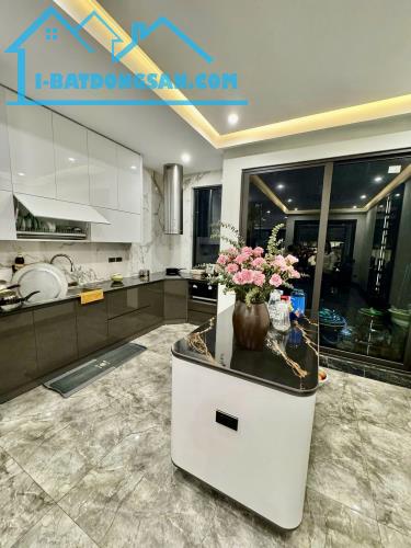 Bán Nhà Ngô Gia Tự 68m2-10 tỷ-DÂN XÂY-THANG MÁY-Ô TÔ-FULL NỘI THẤT XỊN-PHÁP LÝ CHUẨU-6 NGỦ - 2