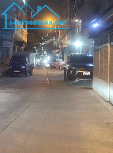 Hẻm ô tô thông Hậu Giang Q6 34m2 2 tầng 3,95 tỷ - 3
