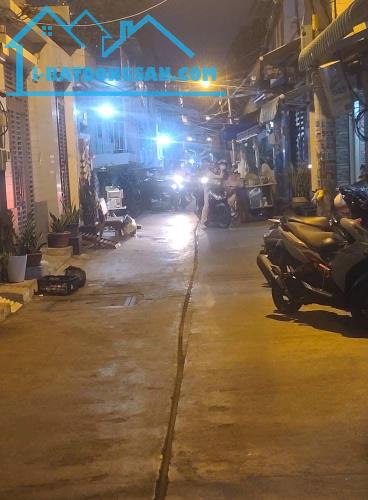 Hẻm ô tô thông Hậu Giang Q6 34m2 2 tầng 3,95 tỷ - 1