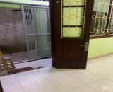 Cho thuê nhà nguyên căn Phố Tân Mai, 3 tầng x 30m2, 3 ngủ, 9 Triệu ở GĐ, nhóm nữ ngoan