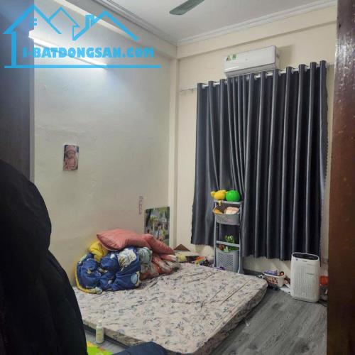 Bán chung cư mini Triều Khúc 63m2, 7T, NT 4m chỉ 11,8 tỷ ô tô đỗ cửa, thang máy, tổng 15 P - 1