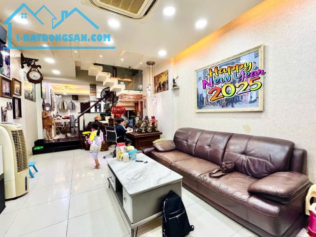 VỊ TRÍ KINH DOANH LŨY BÁN BÍCH – NHÀ ĐẸP 4 TẦNG BTCT – TIỆN VĂN PHÒNG, SPA- 9.2 Tỷ - TUYỆT