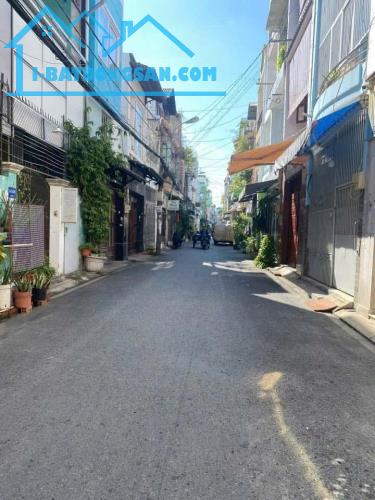 Hàng Thơm lô đất cực đẹp gần chợ Phạm Đăng Giảng hẻm xe tải thông 66m2, Nhỉnh 3 tỷ