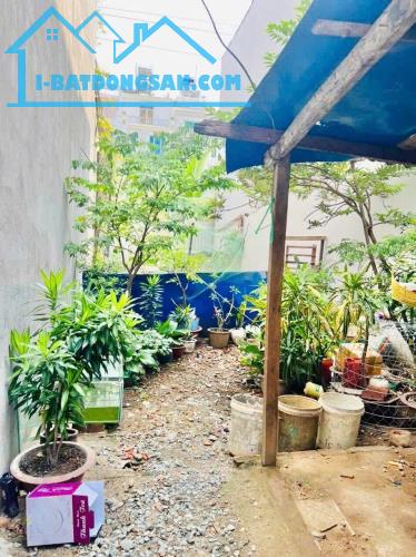 Hàng Thơm lô đất cực đẹp gần chợ Phạm Đăng Giảng hẻm xe tải thông 66m2, Nhỉnh 3 tỷ - 3