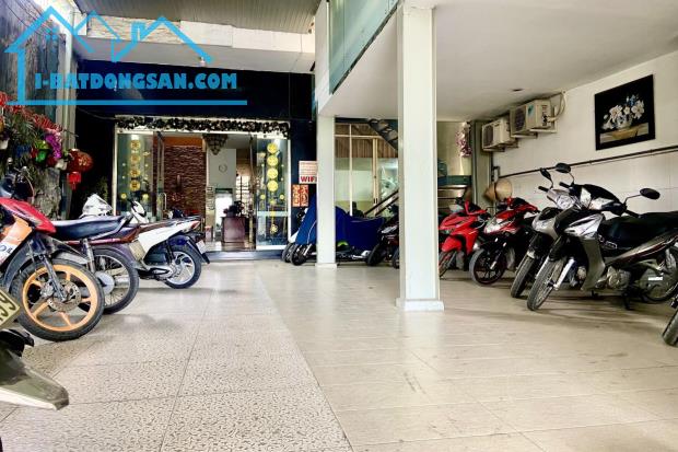 🔥TIN THẬT KHÁCH NHÉ🔥GIẢM MẠNH 3 tỷ - 💰GIÁ MỚI: 32 tỷ . 

📣KHÁCH SẠN 45 PHÒNG - - 1
