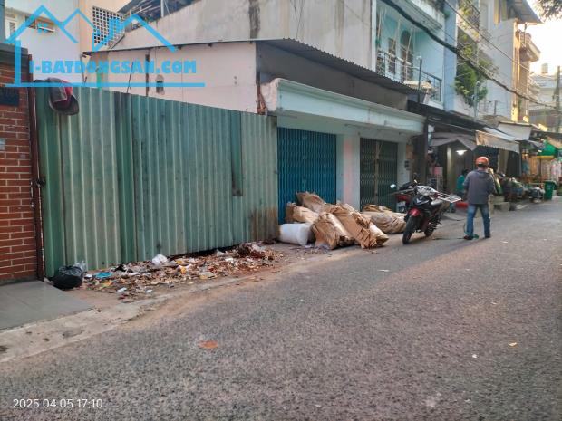 GÒ VẤP, BÁN LÔ ĐẤT LÊ THỊ HỒNG, DT 10x20m, NGAY CHỢ CC26