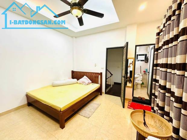 Rẻ nhất Ba Đình, nhà 31m, 5 tầng, 5.7 tỷ, ở ngay, ngõ thông ba gác, gần phố - 1