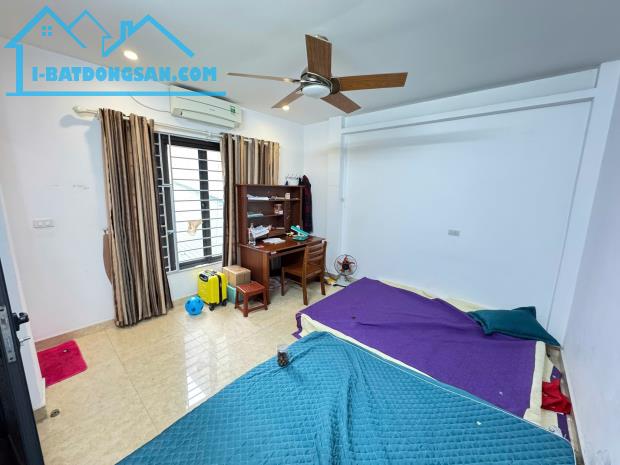 Rẻ nhất Ba Đình, nhà 31m, 5 tầng, 5.7 tỷ, ở ngay, ngõ thông ba gác, gần phố