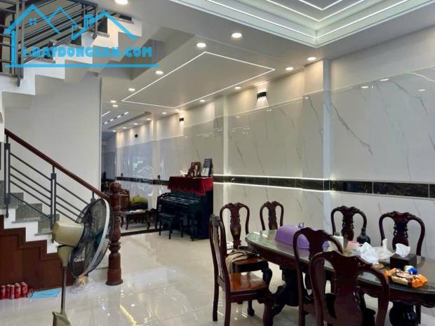 Siêu phẩm 4 tầng BTCT - Nguyễn Thị Hồng – P17- Gò Vấp - 100m2( 5.1x20)-18Tỷ - 2