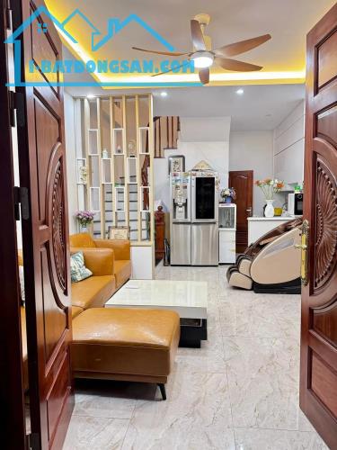 Nhà Đep Ngay Vincom Royal Thanh Xuân Hà Nội 28m2 - 5 Tầng - Chính Chủ Bán Uy Tín - 2