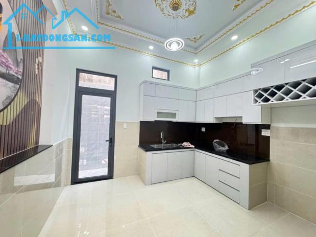 Bán nhà Trường Thạnh - Q9 , nhà 3 tầng 61m2, full nội thất , Giá 5.x tỷ - 1