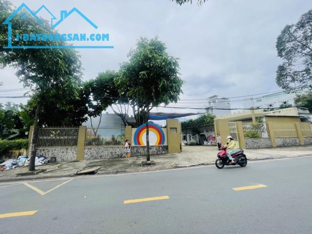 Bán nhà mặt phố Linh Trung, Thủ Đức, 965m², 65 tỷ, sổ đỏ
 hoặc
Nhà mặt phố Linh Trung, - 4