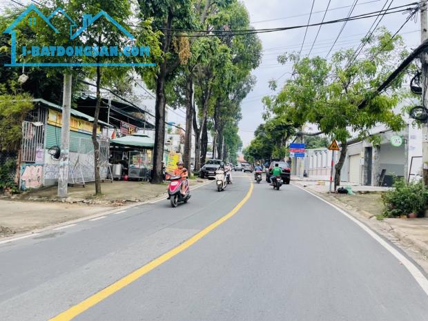 Bán nhà mặt phố Linh Trung, Thủ Đức, 965m², 65 tỷ, sổ đỏ
 hoặc
Nhà mặt phố Linh Trung, - 3