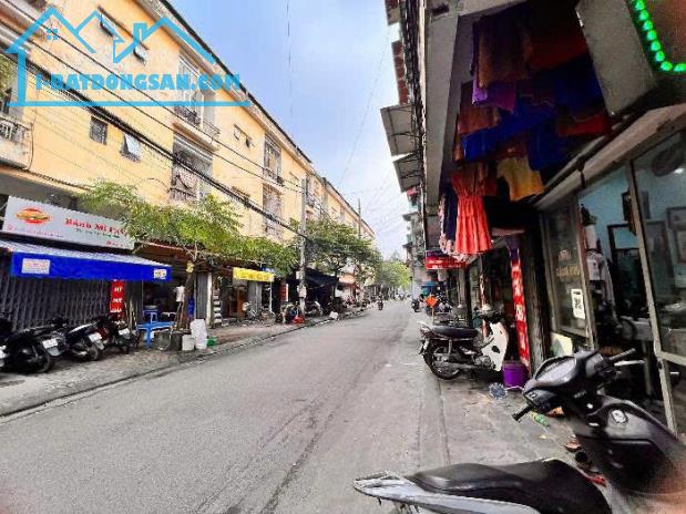 Bán nhà Đống Đa - cách phố 20m- 8 phòng- dòng tiền cho thuê 40trđ/tháng - 1
